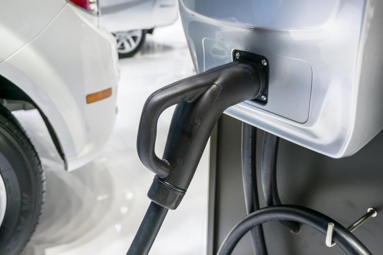 Bornes de recharge à RONCOURT, quels critères pour bien choisir ?